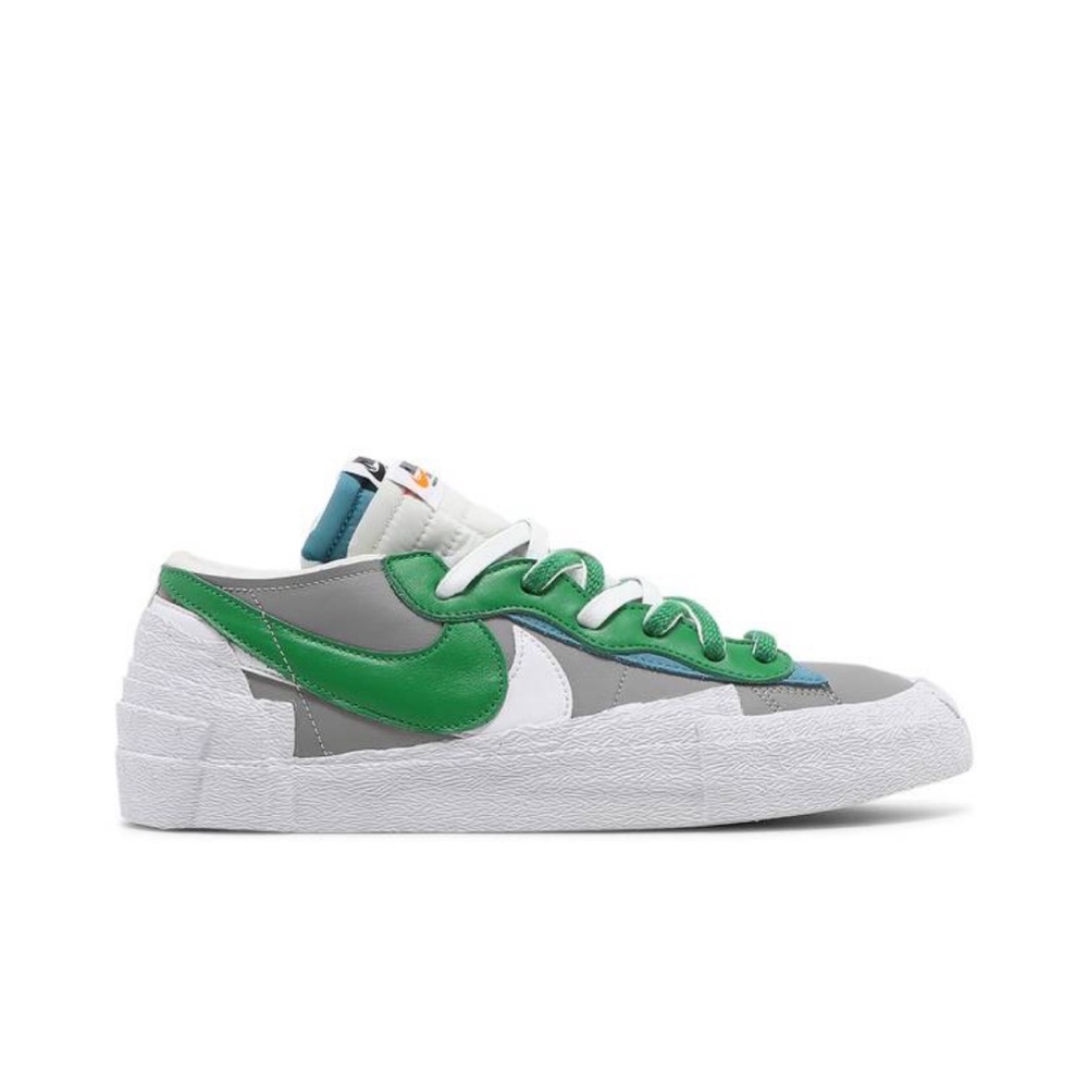 Nike x Sacai Blazer Low in Medium Grey/Classic Green